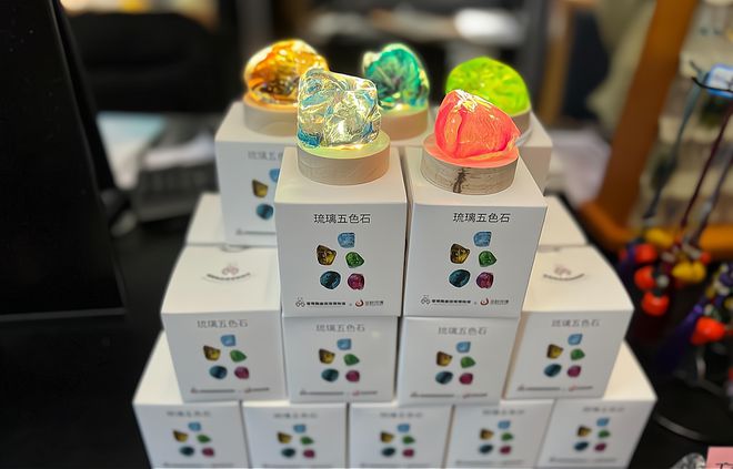 “琉璃盲盒”背后的淄博文创破圈路不朽情缘平台登录入口区势丨一只(图6)